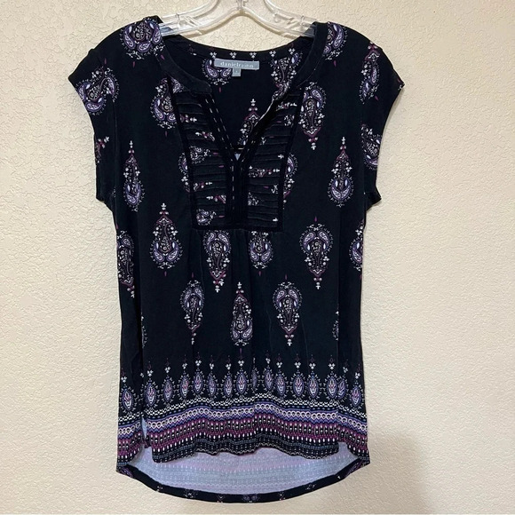 Daniel Rainn Paisley V-neck Hi Low short sleeve Black Top Size Small - Picture 1 of 11